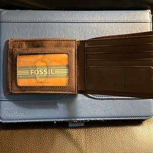 Mens fossil wallet brown leather